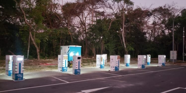 PLN SIAGAKAN 52 EV CHARGER DI KTT WWF