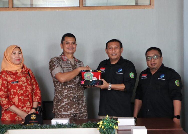 POLTEK SSN KUNJUNGI DISKOMINFO