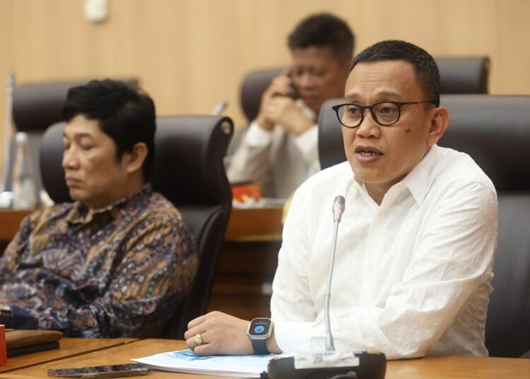 DPR APRESIASI PENGEMBANGAN EKOSISTEM EV