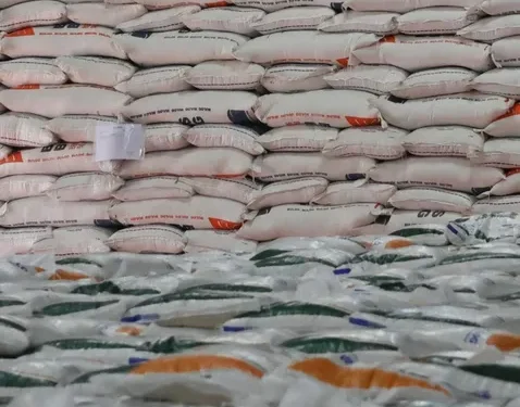 BULOG SERAP 700 RIBU TON PRODUK PETANI