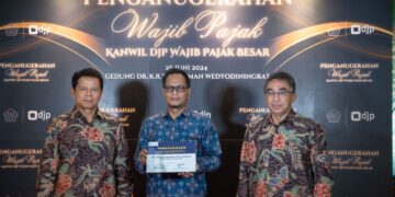 TAAT PAJAK, KPI TERIMA PENGHARGAAN