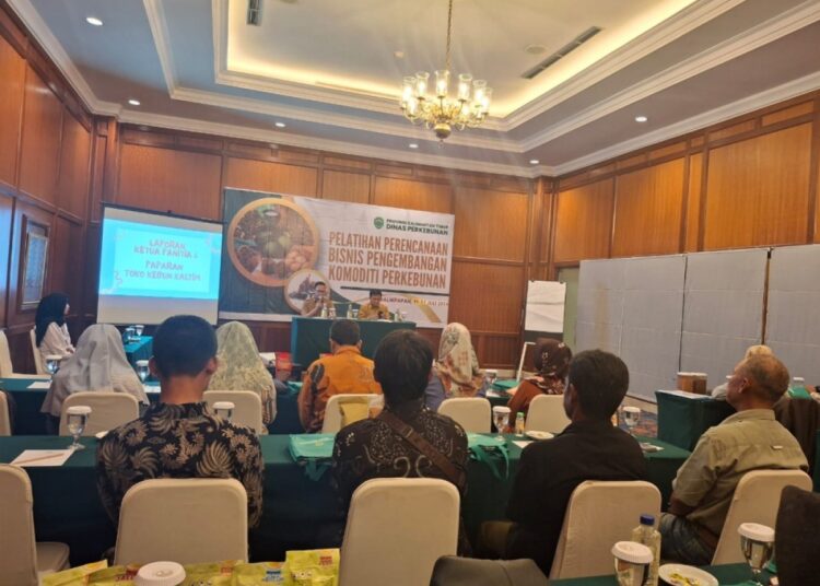 DISBUN LATIH PERENCANAAN BISNIS PETANI