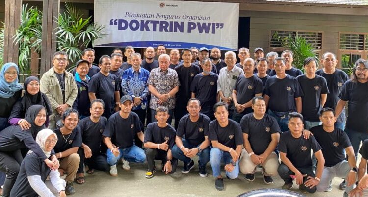 ISRAN MASUK KANDANG WARTAWAN