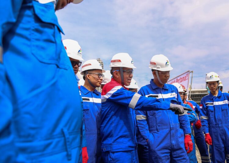 33 MAHASISWA KUNJUNGI KPB