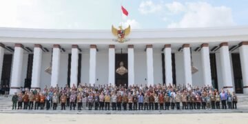 Hadiri CEO Forum, Dirut PLN Gaungkan Sinergi