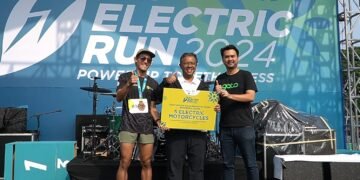 5 Ojol Terima Motor Listrik PLN
