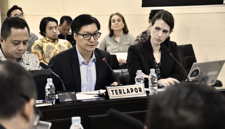 KPPU Lanjutkan Persidangan Google Play