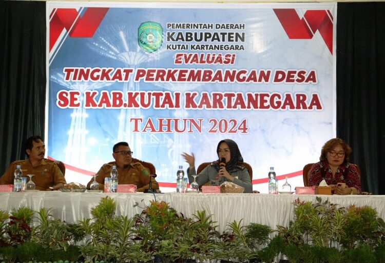 Kukar Evaluasi Perkembangan Desa