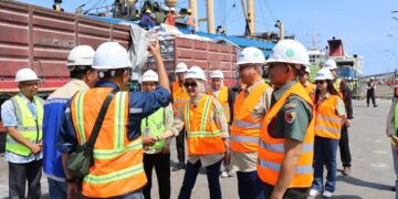 Bulog Pantau Bongkar Muat Banyuwangi