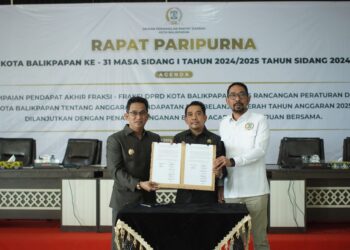 Rapat Paripurna DPRD Balikpapan Bahas Raperda Industri, Tata Ruang, dan Bantuan Hukum
