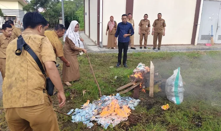 Paser Musnahkan 5.000 KTP Elektronik