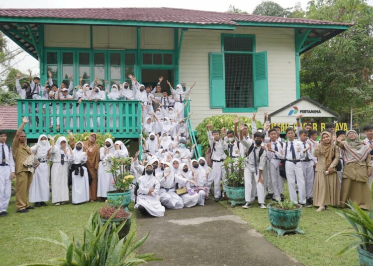 Memaknai Perpisahan Sekolah