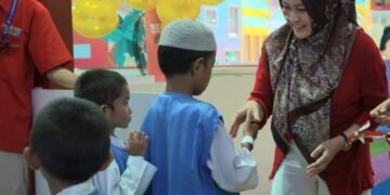 PLN UID Kaltimra Berbagi di Panti Asuhan