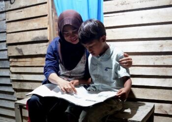 2.821 Keluarga Terima Bantuan Sambungan Listrik