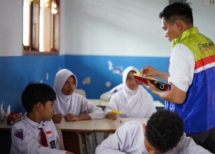 PEN 8.0 Warnai SD di Balikpapan