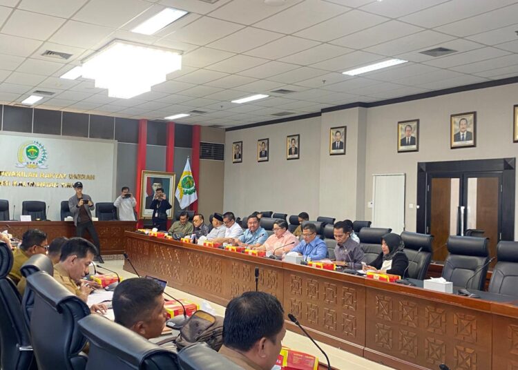 Tekankan Pemerataan dan Pengawasan, Komisi IV DPRD Kaltim Bahas Persiapan SPMB SMA/SMK