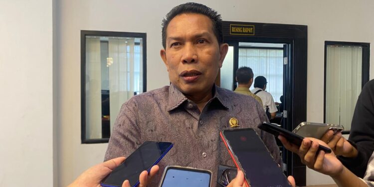 Agus Aras Dorong Pembangunan Tiga SMA/SMK Negeri Baru di Kutim dan Berau