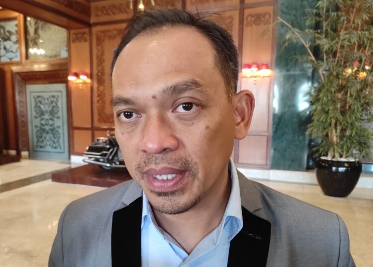 DPRD Jamin Seragam Gratis Tetap Jalan