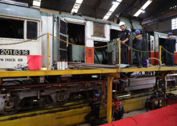 Emas Bergerak Hati-Hati di Tengah Ketidakpastian Suku Bunga The Fed