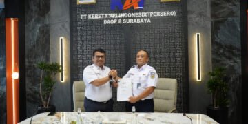 Emas Tetap Menguat, Pasar Tunggu Langkah The Fed