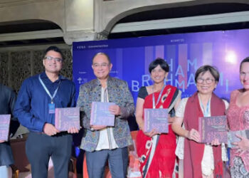 Tenun Persahabatan: Merajut Warisan India dan Indonesia dalam Heritage Threads