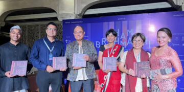 Tenun Persahabatan: Merajut Warisan India dan Indonesia dalam Heritage Threads