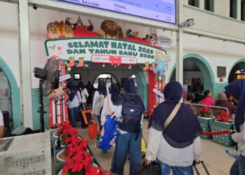 Hari Pertama dan Kedua Masa Angkutan Nataru 2025/2026, KAI Daop 1 Jakarta Layani Lebih dari 114 Ribu Pelanggan