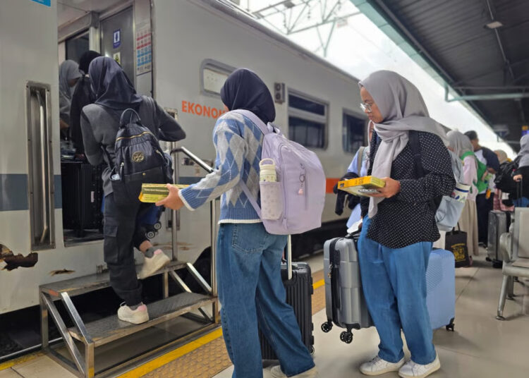 KAI Daop 1 Jakarta Mulai Melaksanakan Posko Angkutan Natal dan Tahun Baru 2025/2026