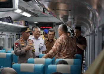 KAI Daop 4 dan Kapolri Pastikan Kesiapan Pengamanan Nataru di Stasiun Semarang Tawang, Wujudkan Perjalanan KA Aman dan Menyenangkan