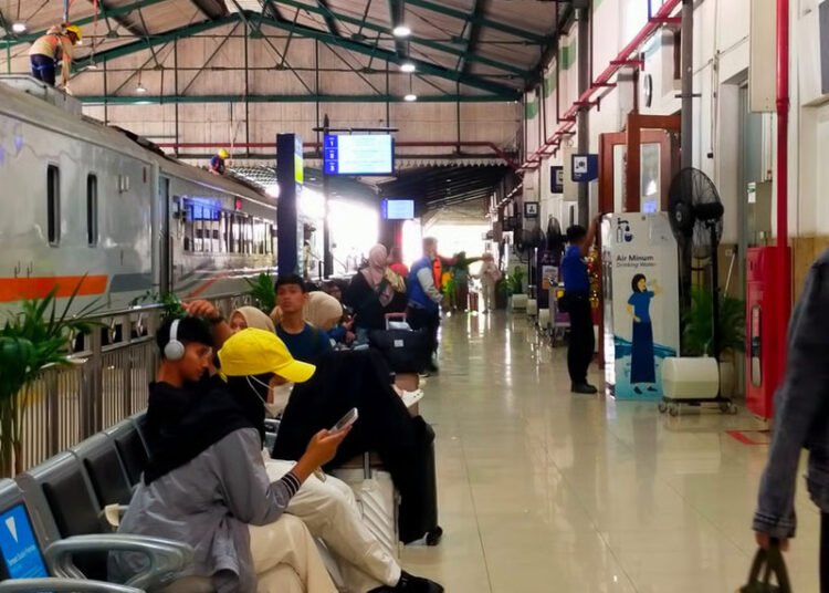 Tingginya Antusiasme Masyarakat, KAI Daop 7 Madiun Catat 85.946 Penumpang Berangkat Selama Nataru