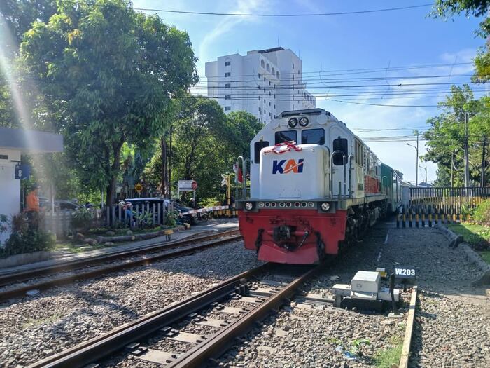 Fanbo dan Priska Sahanaya Berikan Tips Public Speaking untuk Konten Kreator di SMK Ksatrya