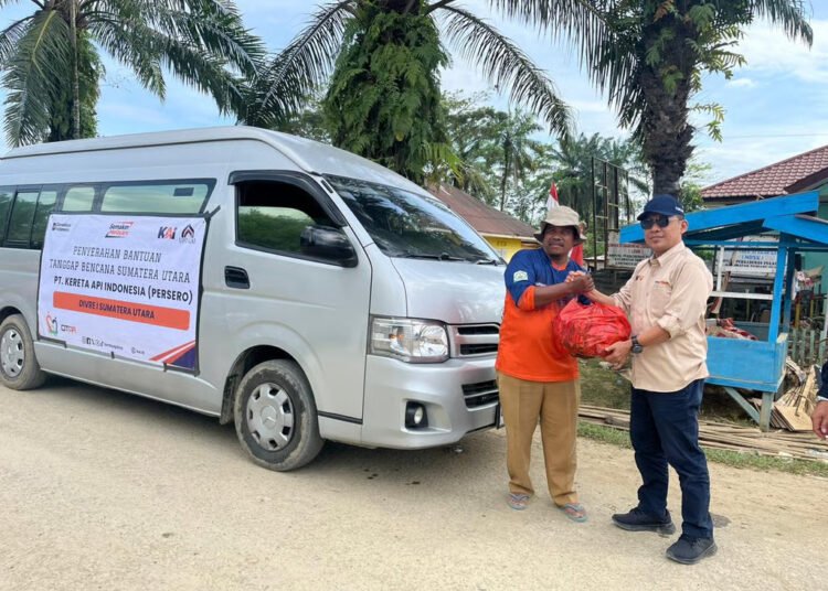 KAI Divre I Sumut Rangkul Penyintas Banjir Aceh Tamiang dan Langsa Melalui Penyaluran Bantuan 498 Paket Sembako