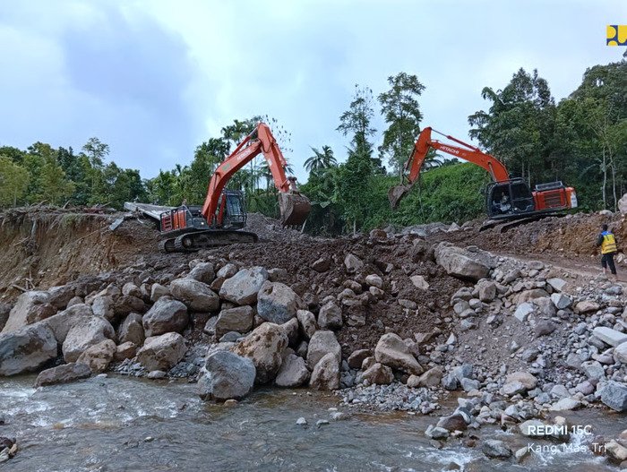 Kementerian PU Tangani Konektivitas Jalan Provinsi Sicincin-Bukittinggi, Pemasangan Jembatan Darurat Ditargetkan Rampung Awal Januari