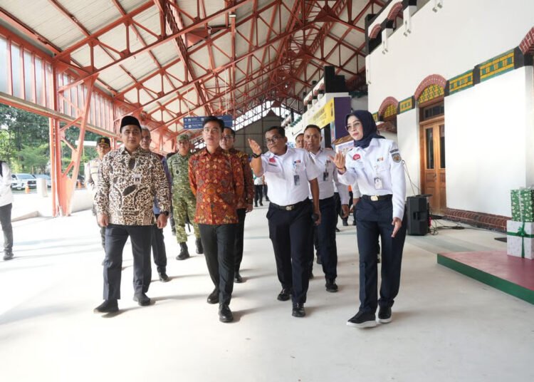 Kunjungan Wakil Presiden RI di Stasiun Semarang Tawang Pastikan Layanan Berjalan Optimal