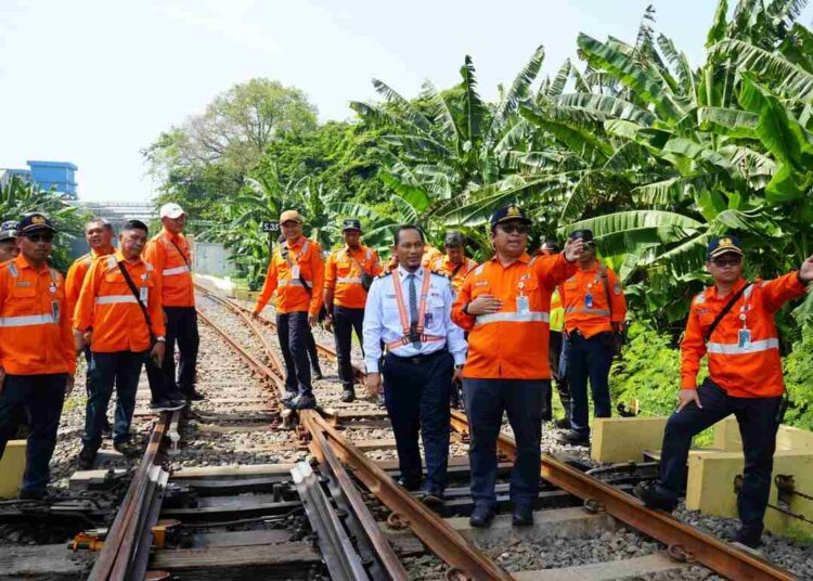 Pastikan Kesiapan Jelang Masa Angkutan Nataru 2025/2026, Daop 8 Inspeksi Seluruh Wilayah