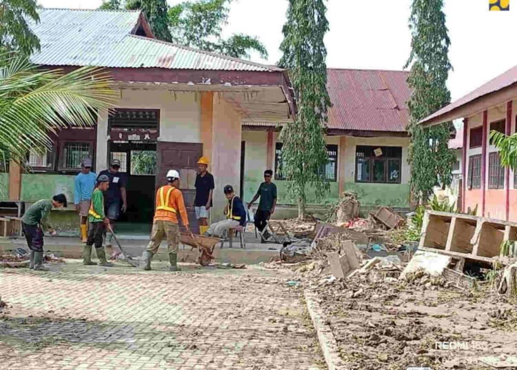 Program Padat Karya Kementerian PU Hadirkan Harapan dan Penghidupan bagi Lebih dari 44 Ribu Warga Terdampak Bencana Sumatera