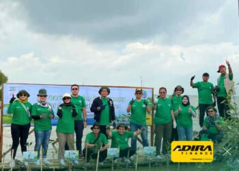 Adira Finance Tanam 350 Mangrove di Dusun Tangkolak Karawang