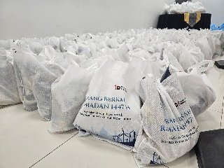 Warga Serbu Pasar Murah PLN