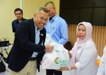 Bandara SAMS Bagikan 1.500 Paket Sembako