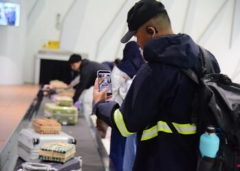 Bandara SAMS Gelar Parade Sambut Pemudik