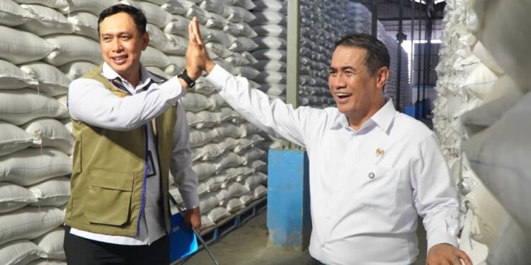 Bulog Klaim Stok Beras 5 Juta Ton