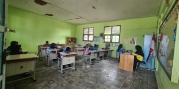 Nyala Mimpi Anak SD Maratua