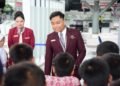 Bandara SAMS Bagikan 60 Perlengkapan Sekolah