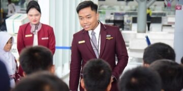 Bandara SAMS Bagikan 60 Perlengkapan Sekolah