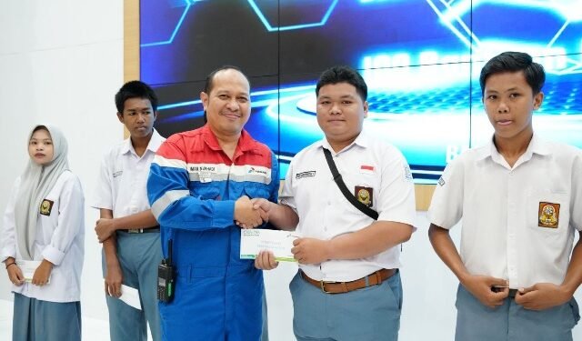 300 Pelajar Terima Bantuan Pendidikan Pertamina