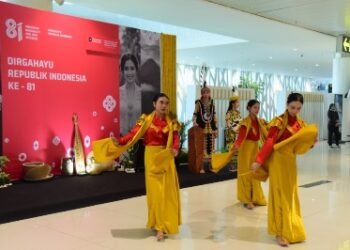 Sanggar Tari Terima CSR Bandara SAMS