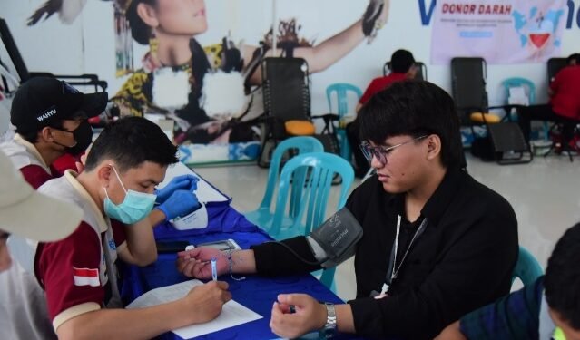 111 Peserta Ramaikan Donor Darah Bandara